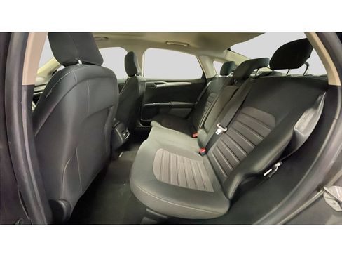 Used 2020 Ford Fusion SE FWD image 16