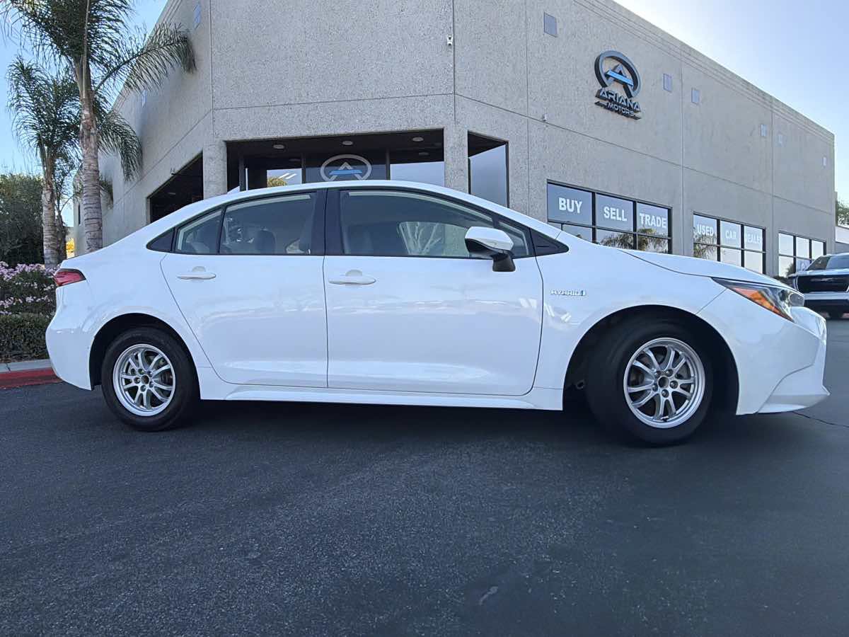 Used 2021 Toyota Corolla LE FWD image 8
