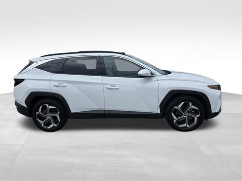 Used 2024 Hyundai Tucson Limited FWD image 2