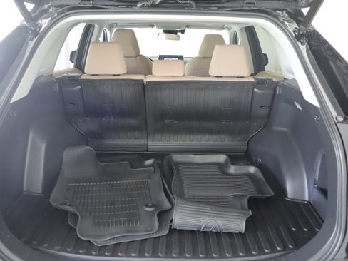Used 2021 Toyota RAV4 XLE w/ Convenience Package AWD/4WD image 21