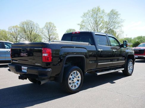 Used 2017 GMC Sierra 3500 Denali w/ Duramax Plus Package AWD/4WD image 10