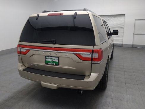 Used 2017 Lincoln Navigator Select image 7