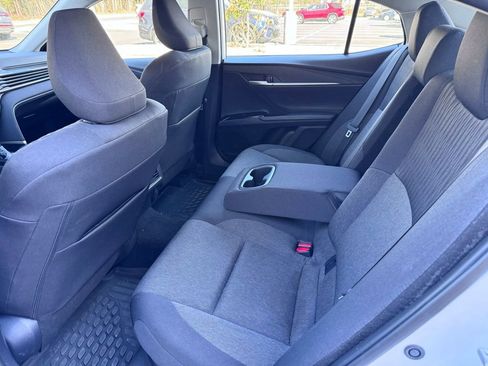 Used 2025 Toyota Camry LE w/ Convenience Package image 31