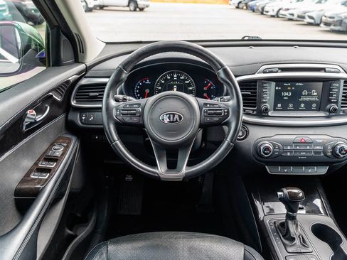 Used 2017 Kia Sorento EX FWD image 26