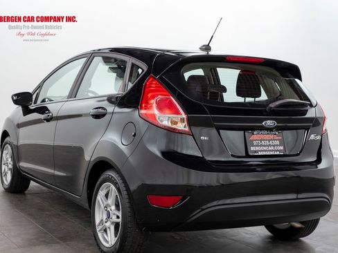 Used 2018 Ford Fiesta SE image 7