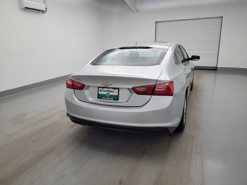 Used 2018 Chevrolet Malibu LT FWD image 7