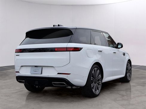 New 2025 Land Rover Range Rover Sport Dynamic SE image 5