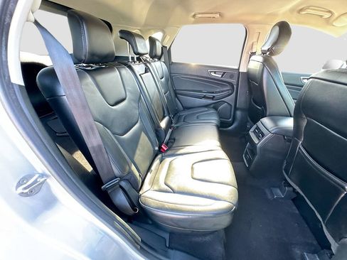 Used 2018 Ford Edge Titanium image 33