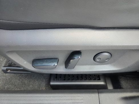Used 2021 Nissan Rogue Platinum FWD image 5