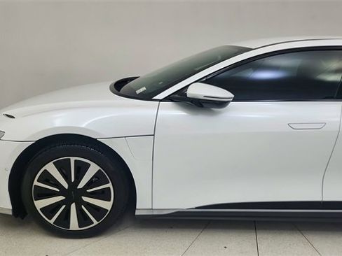 Used 2024 Lucid Air Touring image 4