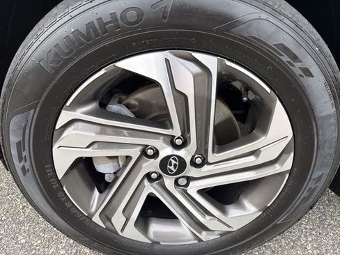 Used 2023 Hyundai Santa Fe SEL image 13