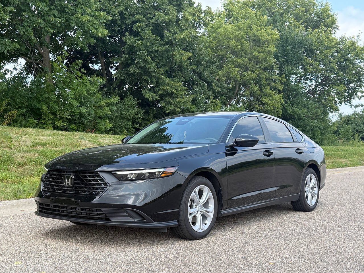 Used 2025 Honda Accord LX image 2