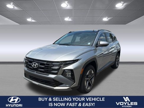 Certified 2025 Hyundai Tucson SEL AWD/4WD image 1