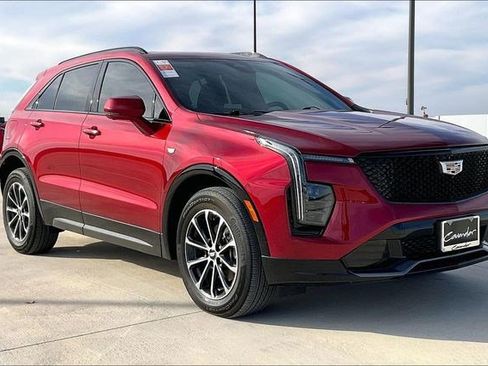Used 2025 Cadillac XT4 Sport image 13