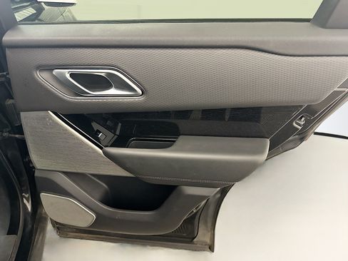 Used 2021 Land Rover Range Rover Velar R-Dynamic S AWD/4WD image 33