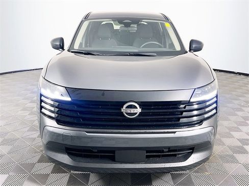 Used 2025 Nissan Kicks S image 3