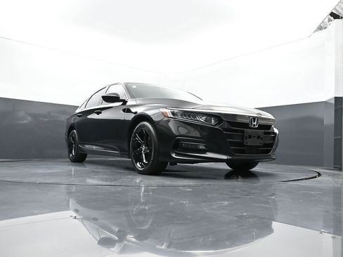 Used 2018 Honda Accord EX image 26