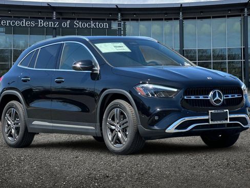 New 2025 Mercedes-Benz GLA 250 4MATIC image 1