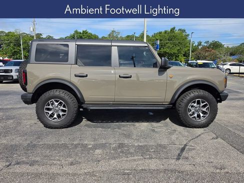 Used 2025 Ford Bronco Badlands AWD/4WD image 14