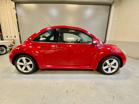 Used 2007 Volkswagen Beetle Coupe w/ Package 1 image 7