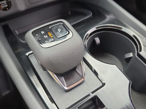 Used 2026 Nissan Rogue SV FWD image 18