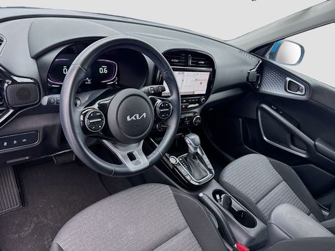 Used 2023 Kia Soul EX FWD image 7