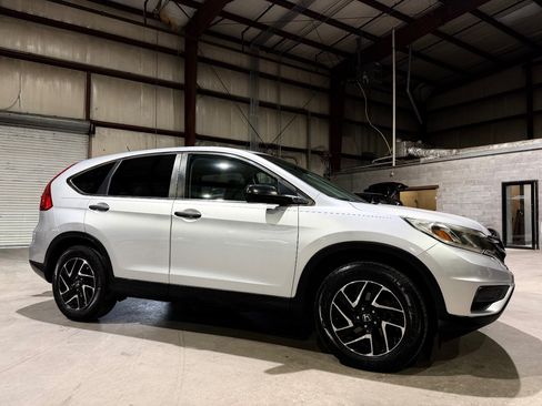 Used 2016 Honda CR-V SE image 3