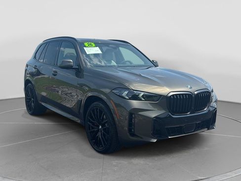 Used 2026 BMW X5 xDrive40i w/ M Sport Package AWD/4WD image 18