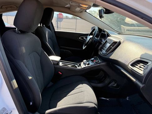 Used 2016 Chrysler 200 Limited w/ Convenience Group FWD image 18