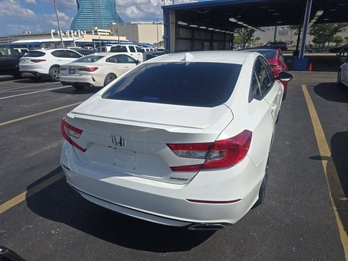 Used 2020 Honda Accord Sport image 6