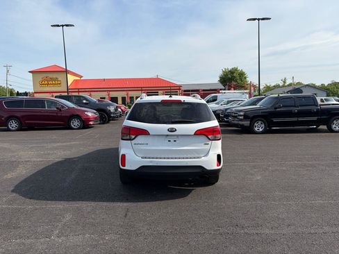 Used 2015 Kia Sorento LX FWD image 4