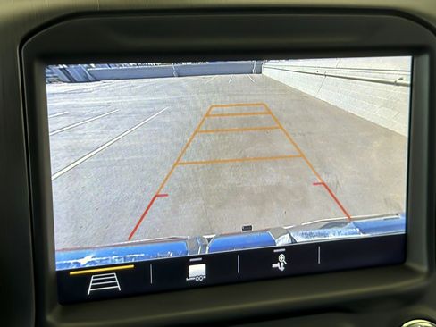 Used 2019 GMC Sierra 1500 AT4 w/ AT4 Premium Package image 18