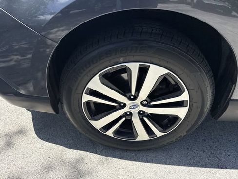 Used 2019 Subaru Outback 3.6R Limited AWD/4WD image 10
