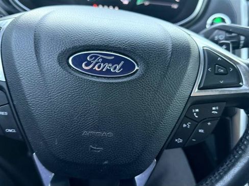 Used 2017 Ford Fusion SE w/ Equipment Group 201A FWD image 24