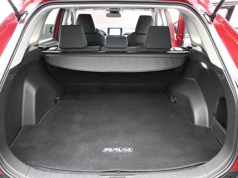 Used 2023 Toyota RAV4 LE AWD/4WD image 27