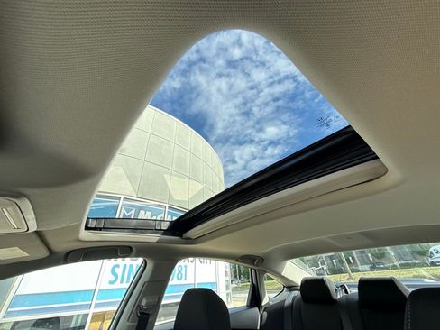 Certified 2025 Honda Accord SE image 5