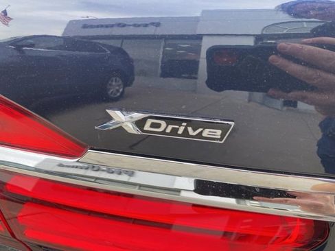 Used 2018 BMW 740i xDrive image 5