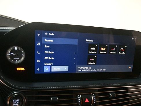 Used 2023 Lexus LS 500 w/ Accessory Package (Z2) image 57