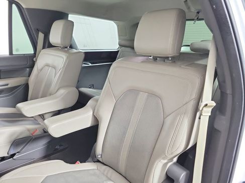 Used 2021 Ford Expedition Limited RWD image 13