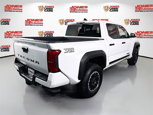 Certified 2024 Toyota Tacoma TRD Off-Road w/ TRD Off Road Upgrade Package image 17