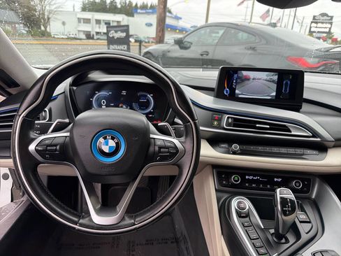 Used 2015 BMW i8 image 21