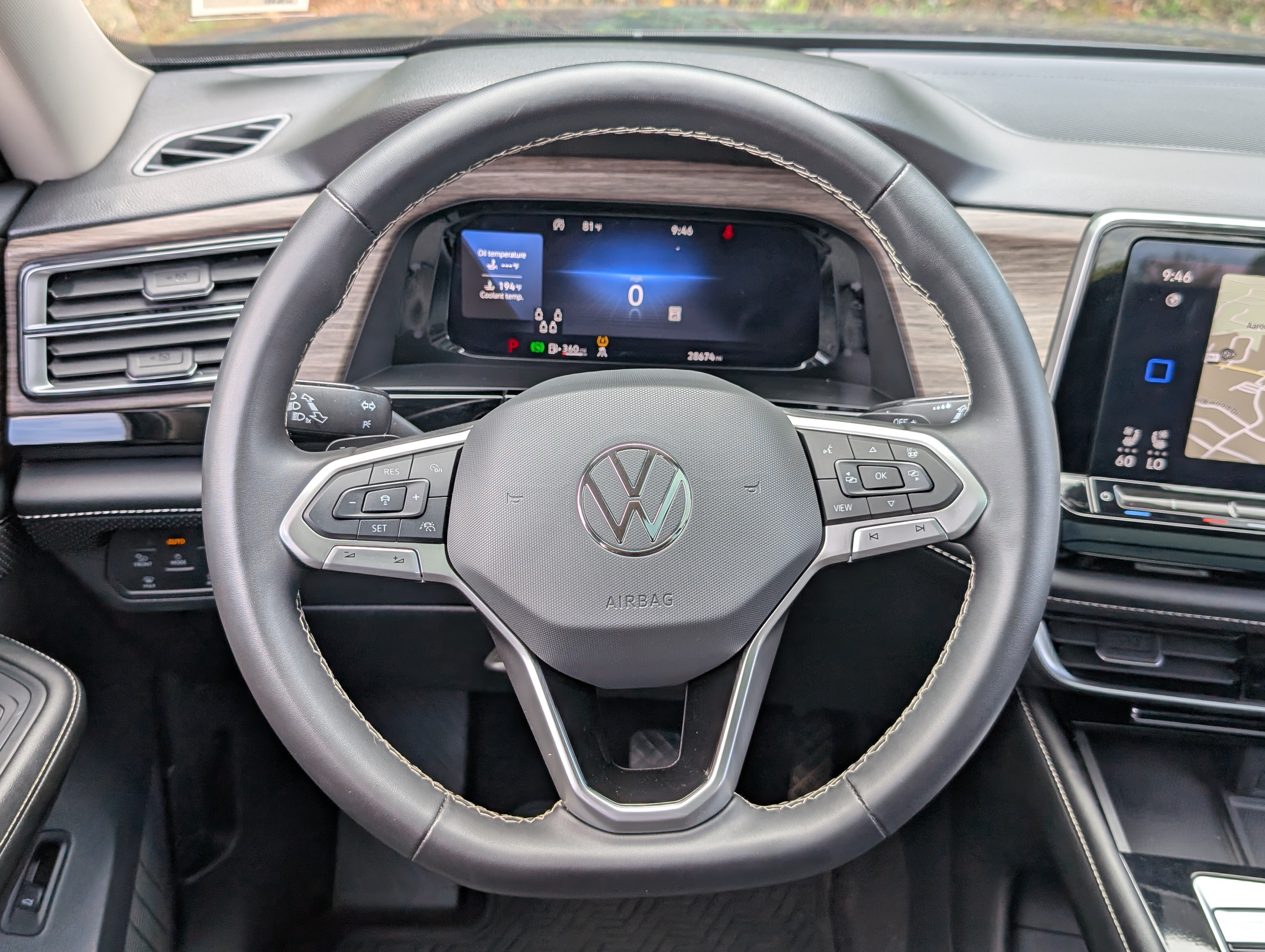 Used 2024 Volkswagen Atlas SEL AWD/4WD image 25