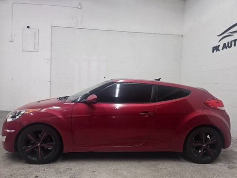 Used 2012 Hyundai Veloster w/ Tech Pkg image 5