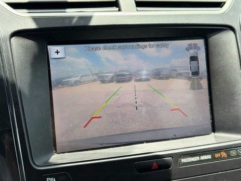 Used 2019 Ford Explorer XLT w/ Equipment Group 202A FWD image 28