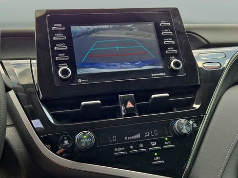 Used 2024 Toyota Camry LE image 25