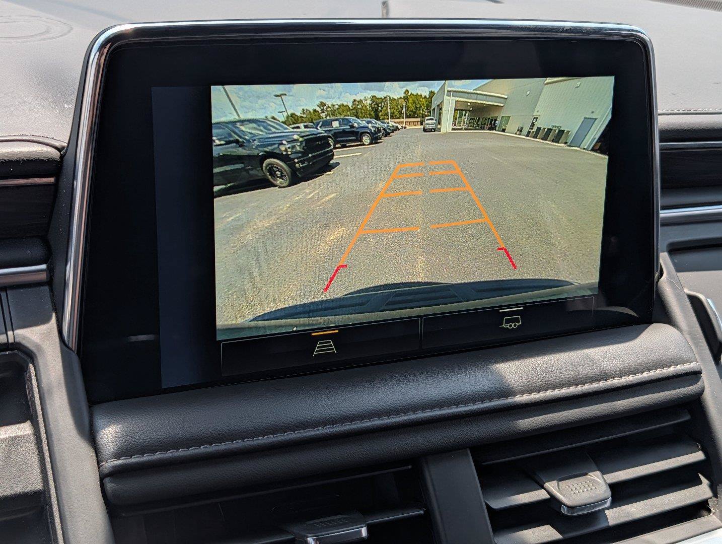 Used 2023 Chevrolet Tahoe LT RWD image 17