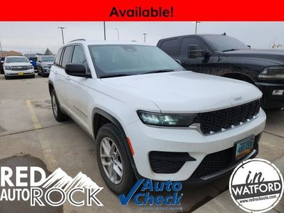 Used 2023 Jeep Grand Cherokee Laredo