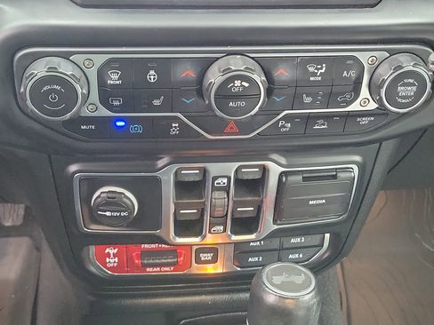 Used 2021 Jeep Wrangler Unlimited Rubicon 4xe w/ Cold Weather Group image 22