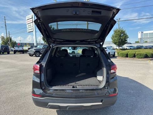 Used 2024 Chevrolet Equinox LT AWD/4WD image 12