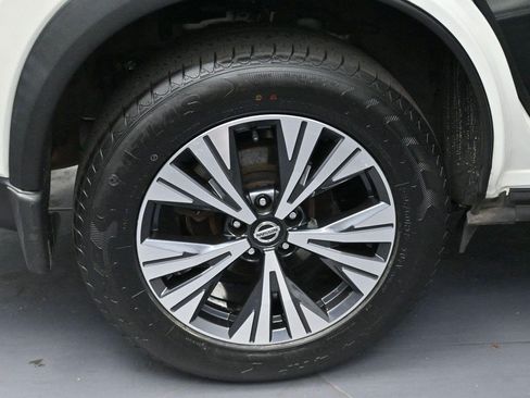 Used 2021 Nissan Rogue SV w/ Premium Package AWD/4WD image 33
